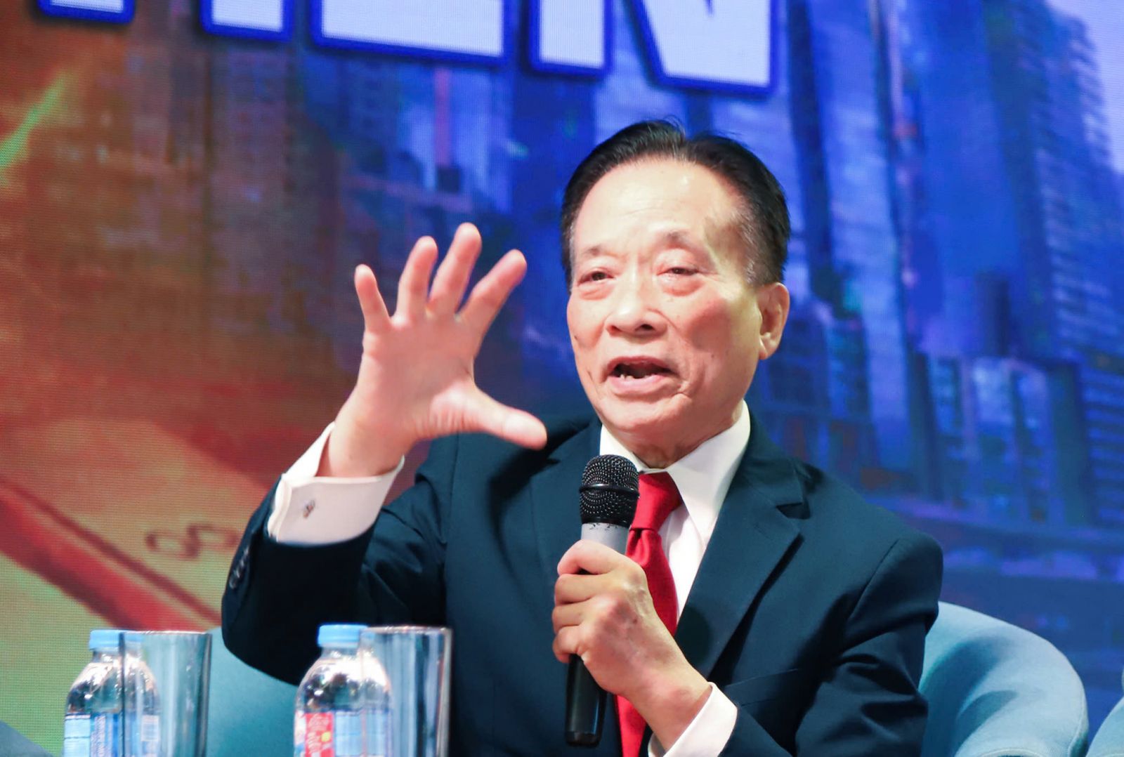 PGS.TS Ngô Trí Long, Chuyên gia Kinh tế